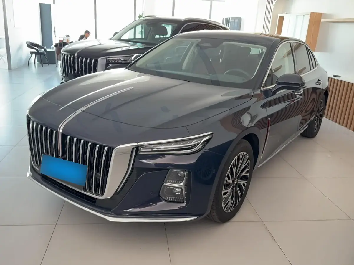 2023 HongQi H5 2.0T 224HP L4 8AT