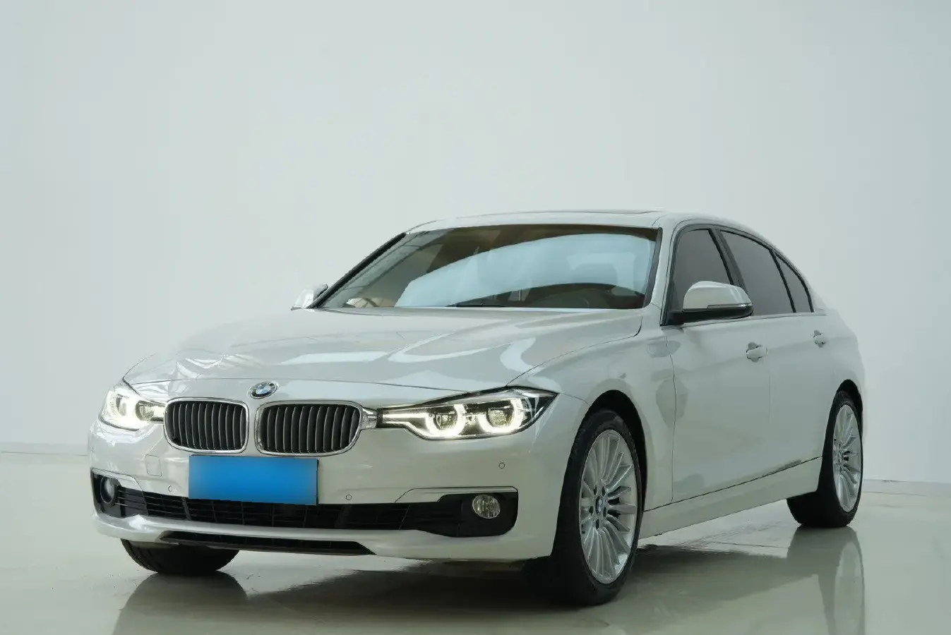 2018 BMW 3 Series 2.0T 184HP L4 8AT