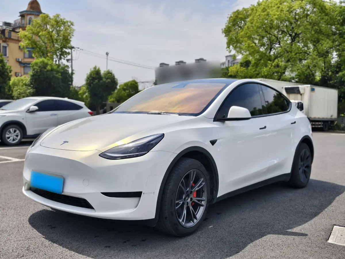 2024 Tesla Model Y BEV 60KWH