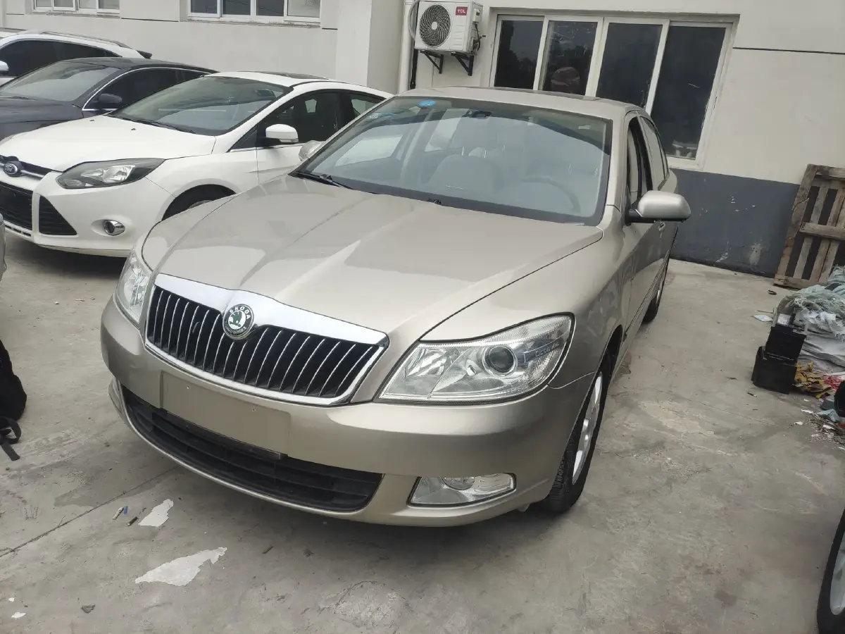 2012 Skoda Octavia 1.6L 105HP L4 6AT