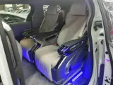 2023 Toyota Granvia 2.5L 189HP L4 E-CVT Hybrid,autocango,china used car exporter,china ev exporter,chinese used car exporter,chinese used ev exporter