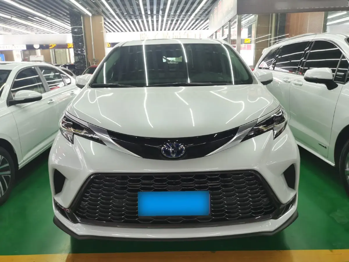 2023 Toyota Granvia 2.5L 189HP L4 E-CVT Hybrid,autocango,china used car exporter,china ev exporter,chinese used car exporter,chinese used ev exporter