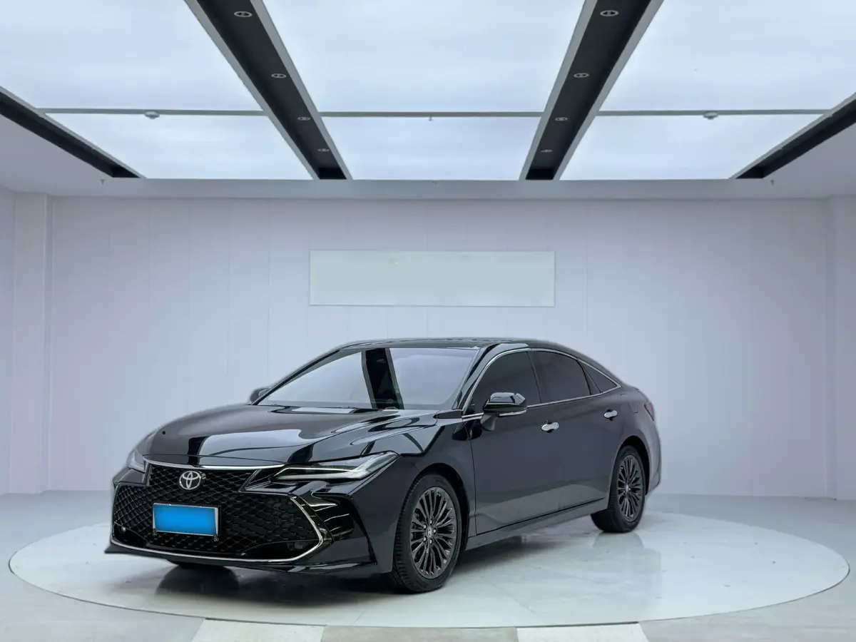 2023 Toyota Avalon 2.5L 207HP L4 8AT
