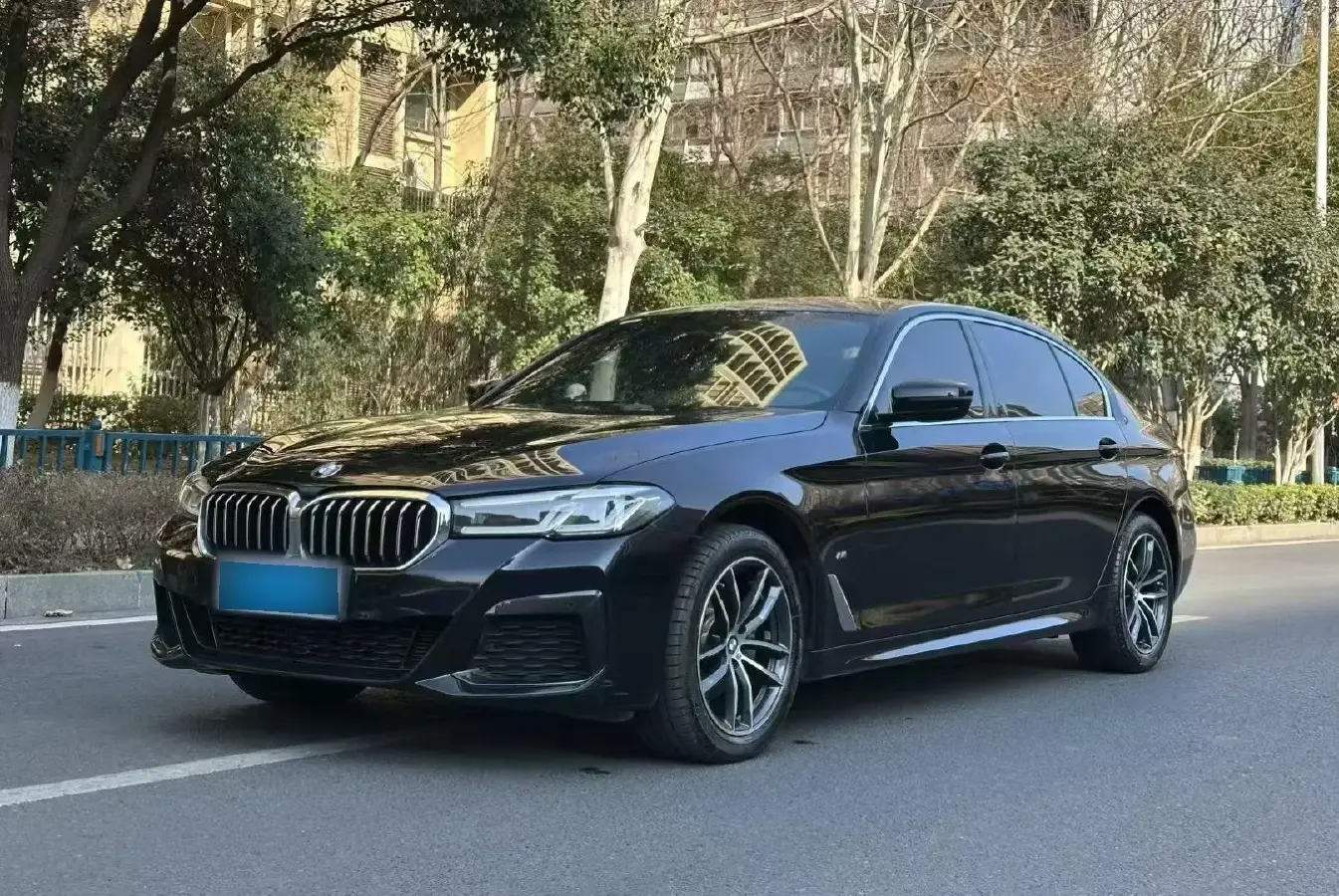 2022 BMW 5 Series 2.0T 184HP L4 8AT