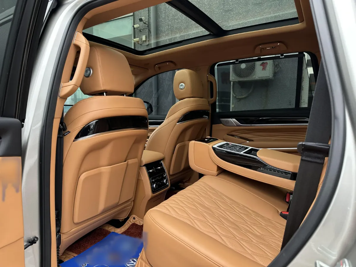 2024 Tank 500 2.0T 252HP L4 9AT PHEV 37.1/36.7KWH,autocango,china used car exporter,china ev exporter,chinese used car exporter,chinese used ev exporter