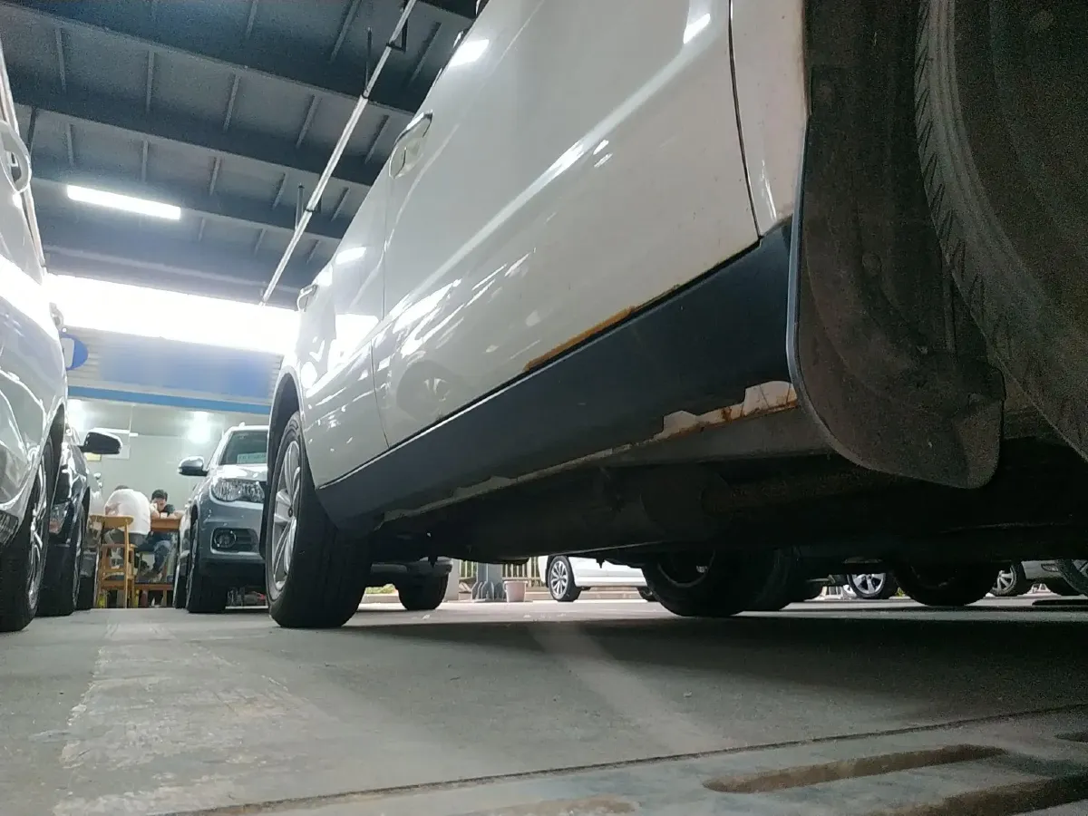 2013 Geely GX7 2.0L 141HP L4 6AT,autocango,china used car exporter,china ev exporter,chinese used car exporter,chinese used ev exporter