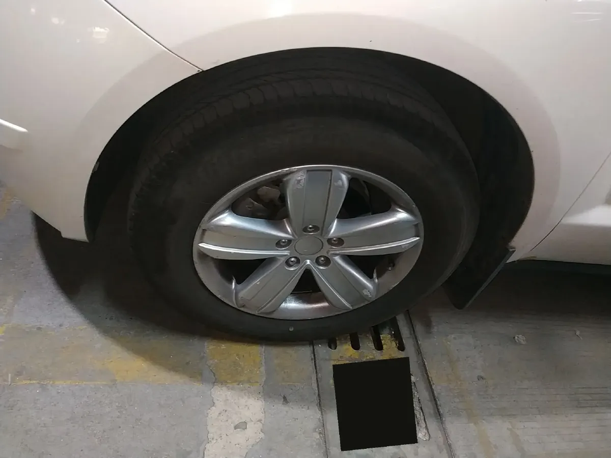 2013 Geely GX7 2.0L 141HP L4 6AT,autocango,china used car exporter,china ev exporter,chinese used car exporter,chinese used ev exporter