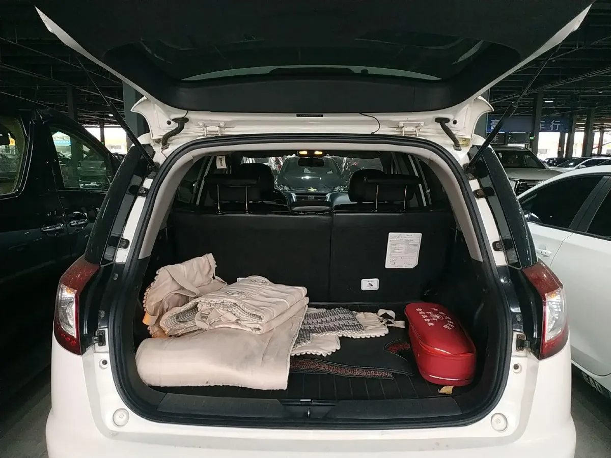 2013 Geely GX7 2.0L 141HP L4 6AT,autocango,china used car exporter,china ev exporter,chinese used car exporter,chinese used ev exporter