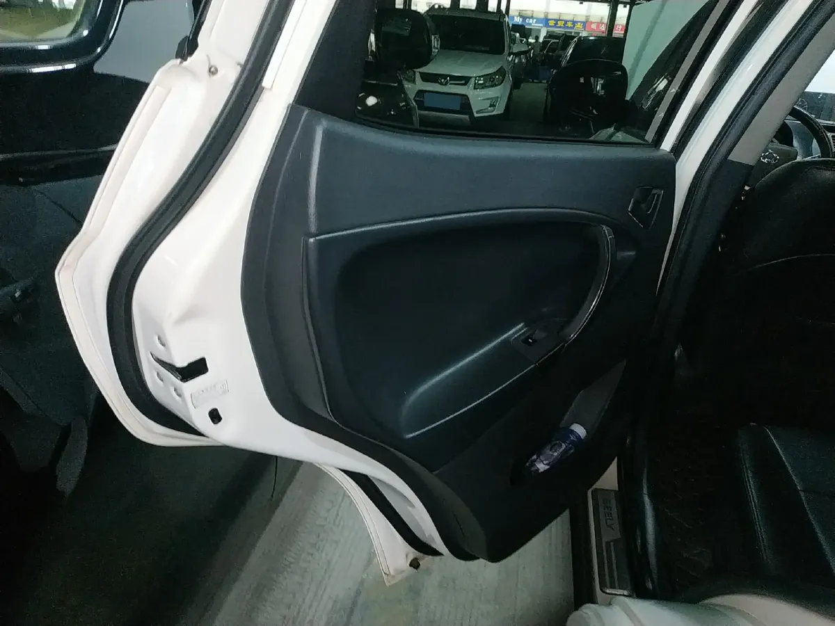 2013 Geely GX7 2.0L 141HP L4 6AT,autocango,china used car exporter,china ev exporter,chinese used car exporter,chinese used ev exporter