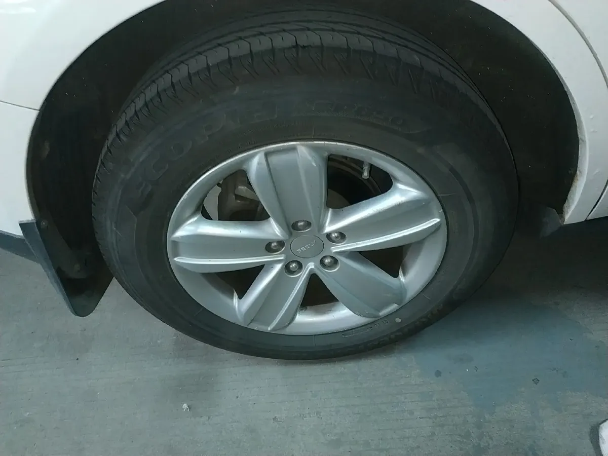 2013 Geely GX7 2.0L 141HP L4 6AT,autocango,china used car exporter,china ev exporter,chinese used car exporter,chinese used ev exporter