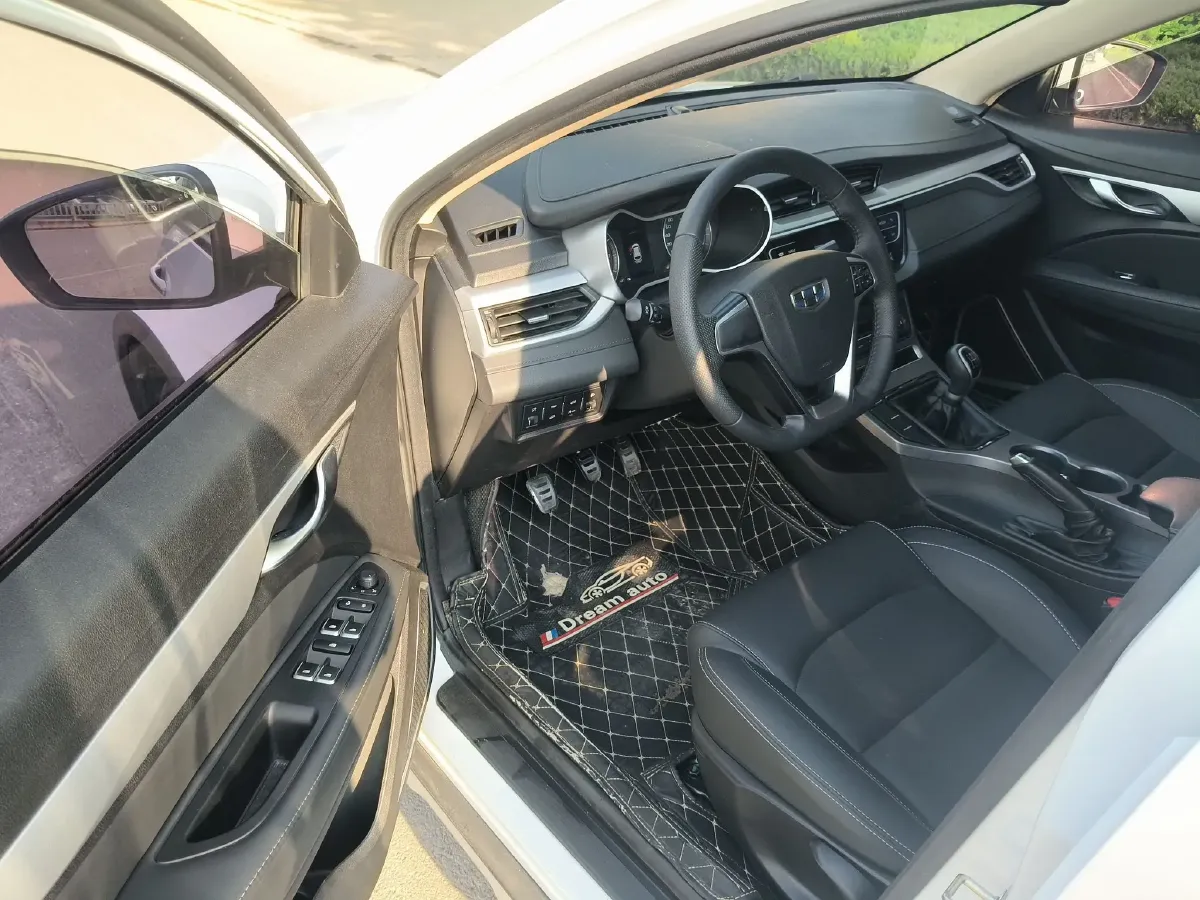 2018 Geely Vision S1 1.5L 109HP L4 5MT,autocango,china used car exporter,china ev exporter,chinese used car exporter,chinese used ev exporter