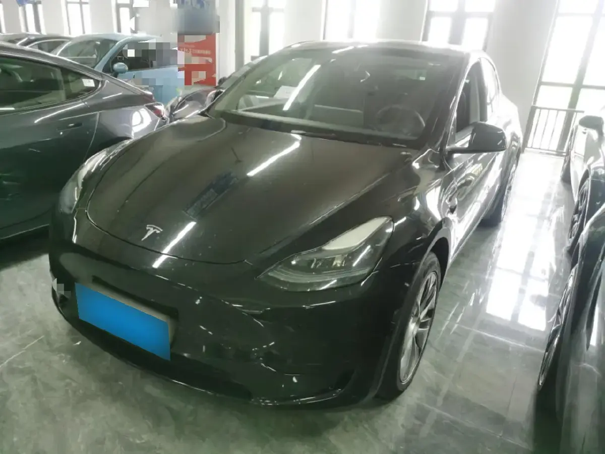 2022 Tesla Model Y BEV 60KWH