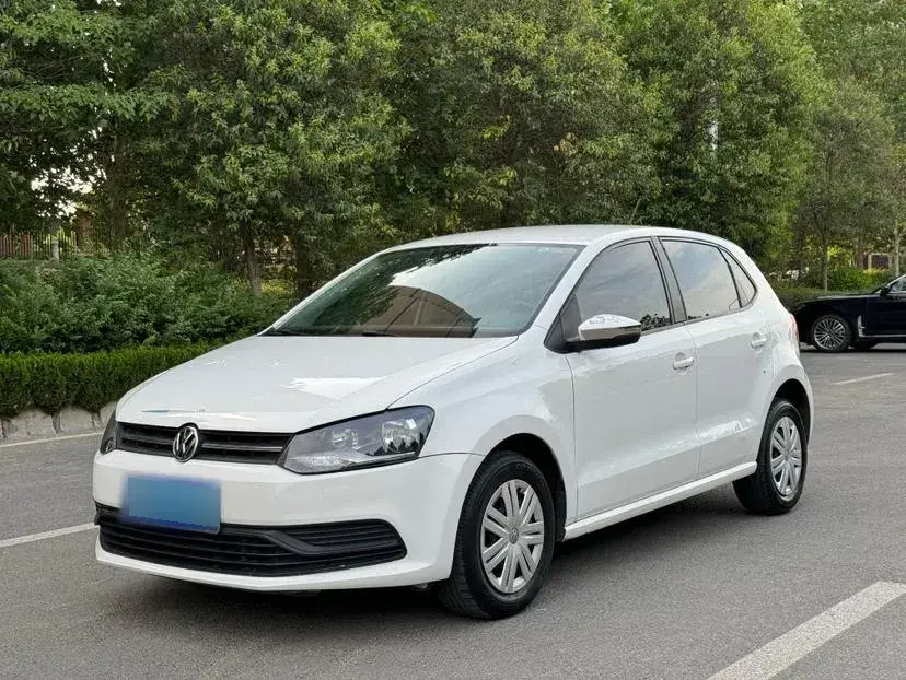 2016 Volkswagen Polo 1.4L 90HP L4 6AT