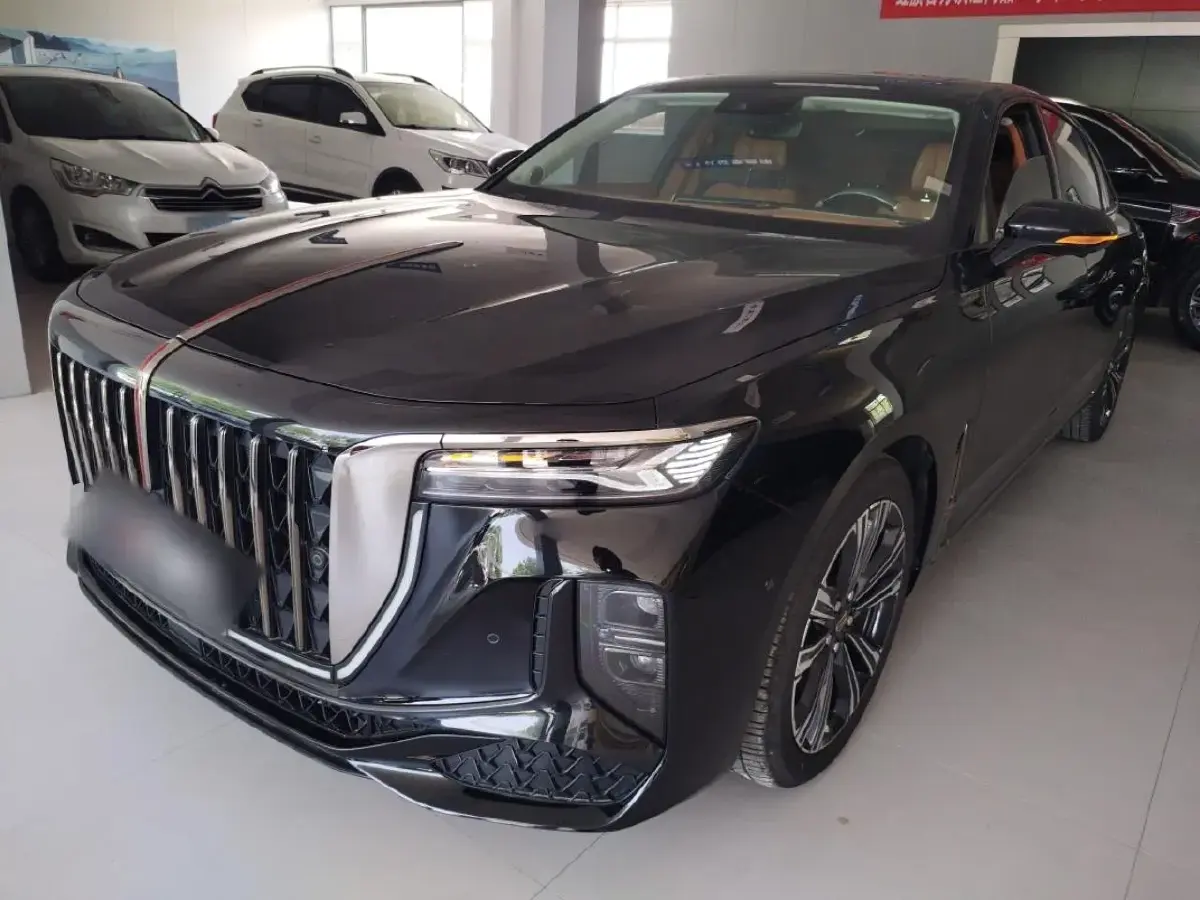 2024 HongQi H9 2.0T 252HP L4 7DCT