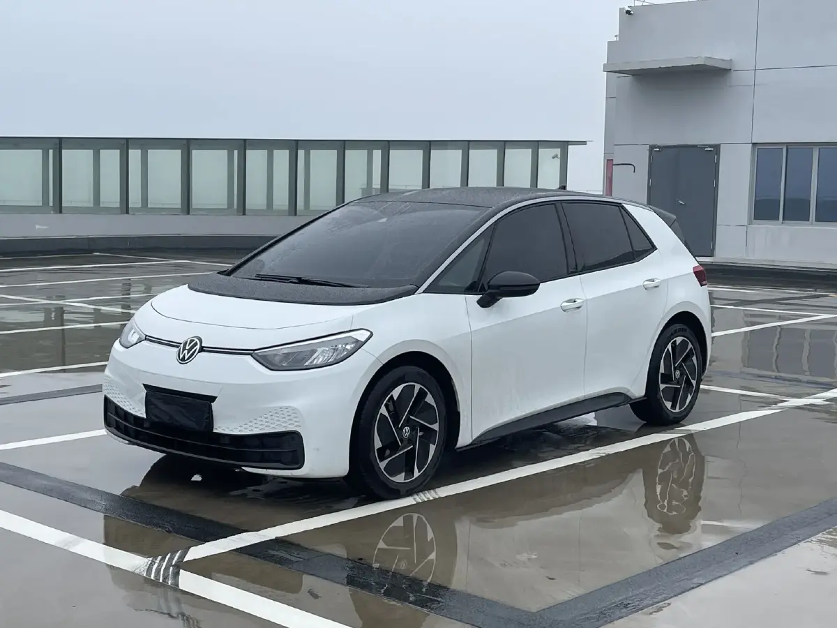 2025 Volkswagen ID.3 BEV 52.8KWH