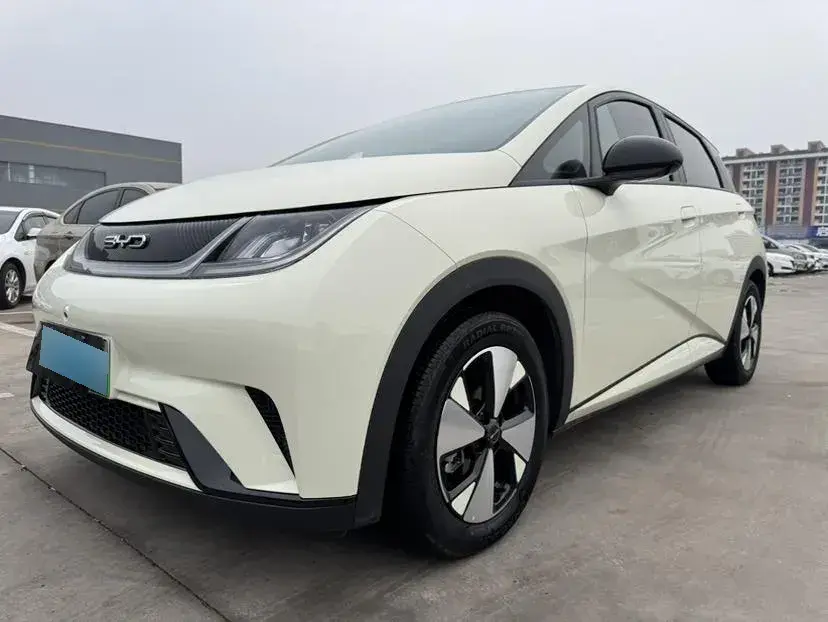 2023 BYD Dolphin BEV 44.928KWH