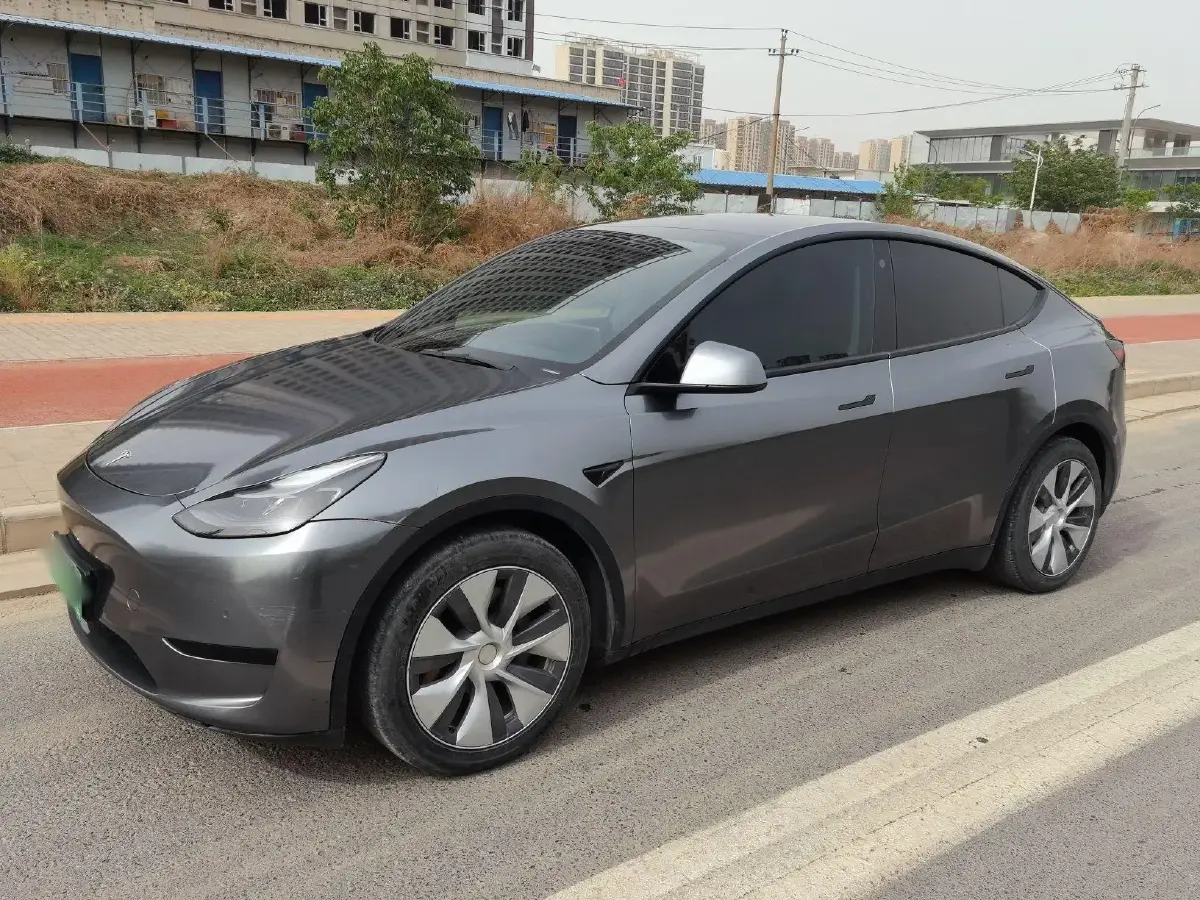2022 Tesla Model Y BEV 60KWH