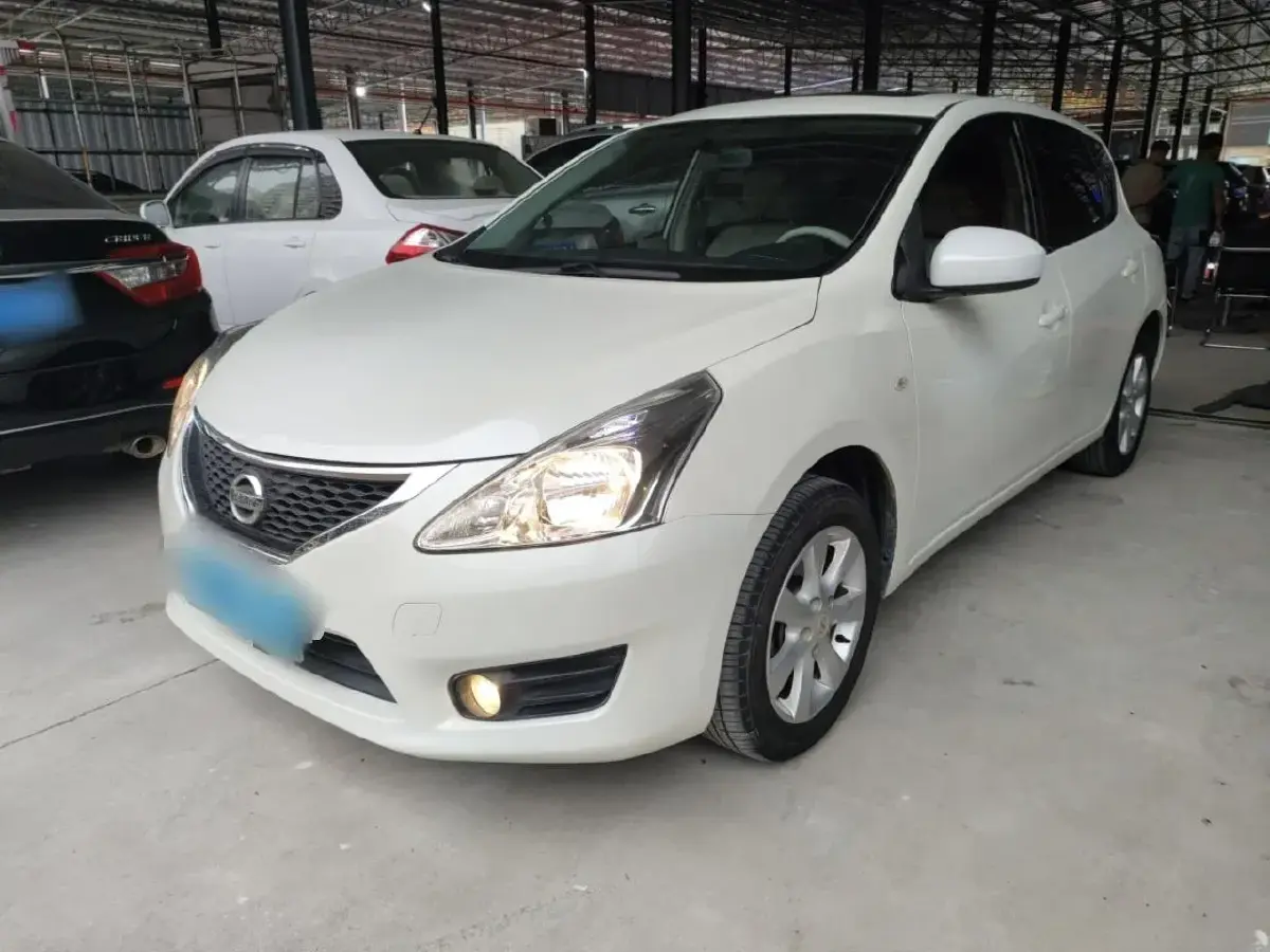 2011 Nissan Tiida 1.6L 126HP L4 CVT
