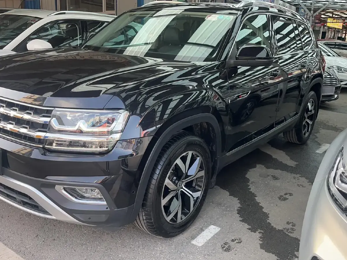 2017 Volkswagen Teramont 2.0T 220HP L4 7DCT