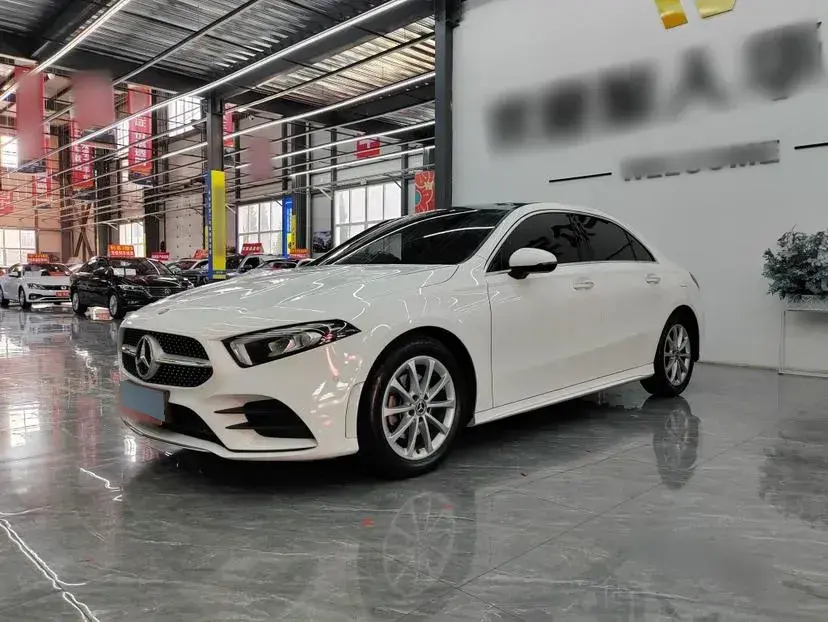 2020 Mercedes-Benz A Class 1.3T 163HP L4 7DCT