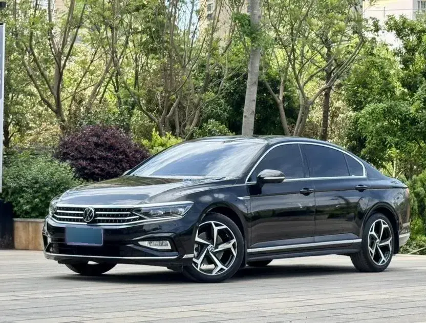 2023 Volkswagen Magotan 2.0T 220HP L4 7DCT