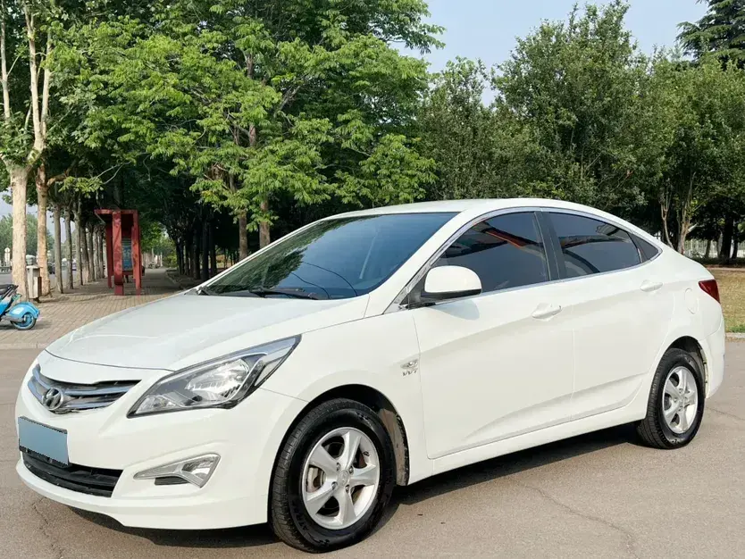 2014 Hyundai Reina 1.4L 107HP L4 4AT