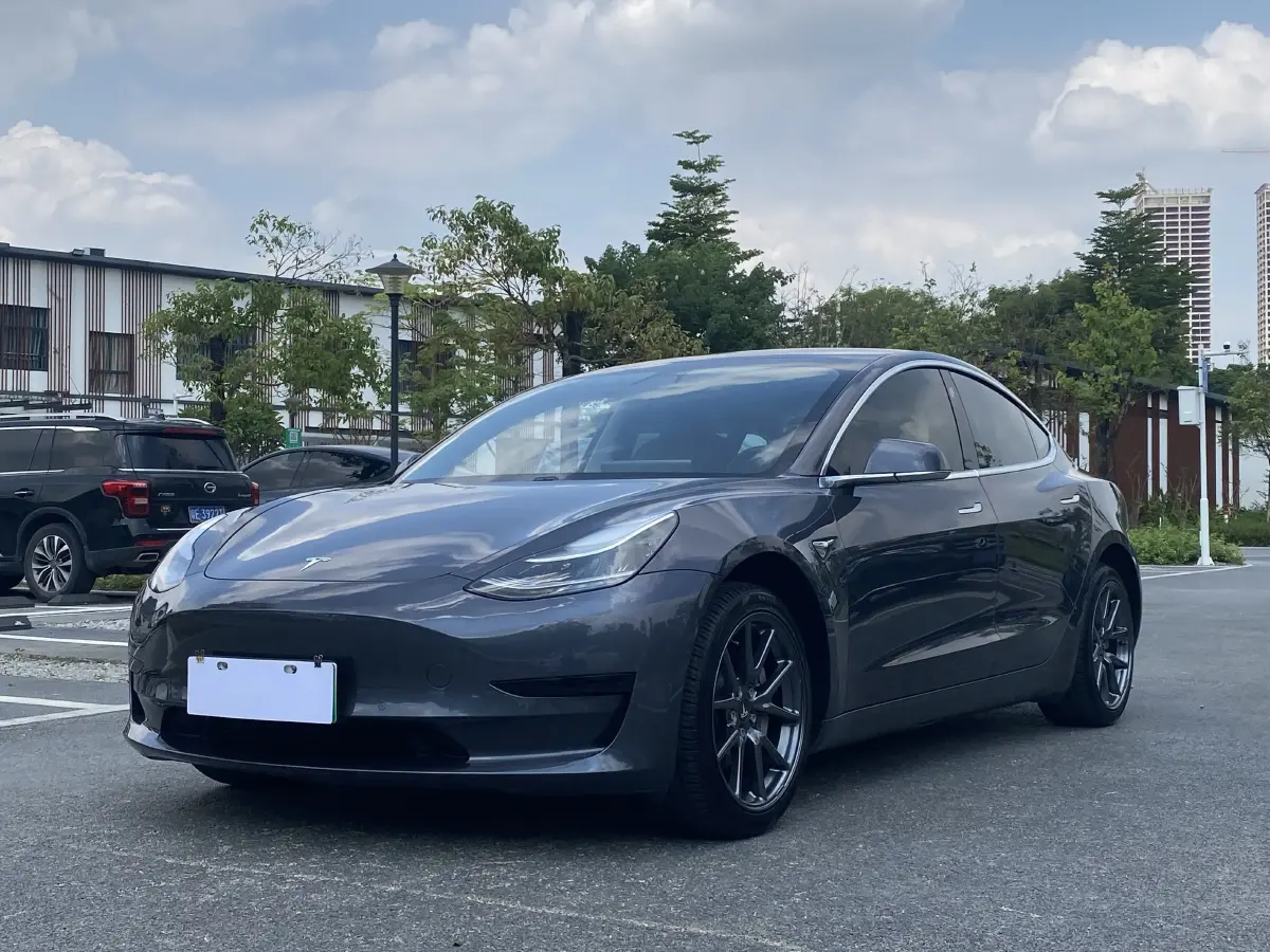 2019 Tesla Model 3 BEV 52KWH