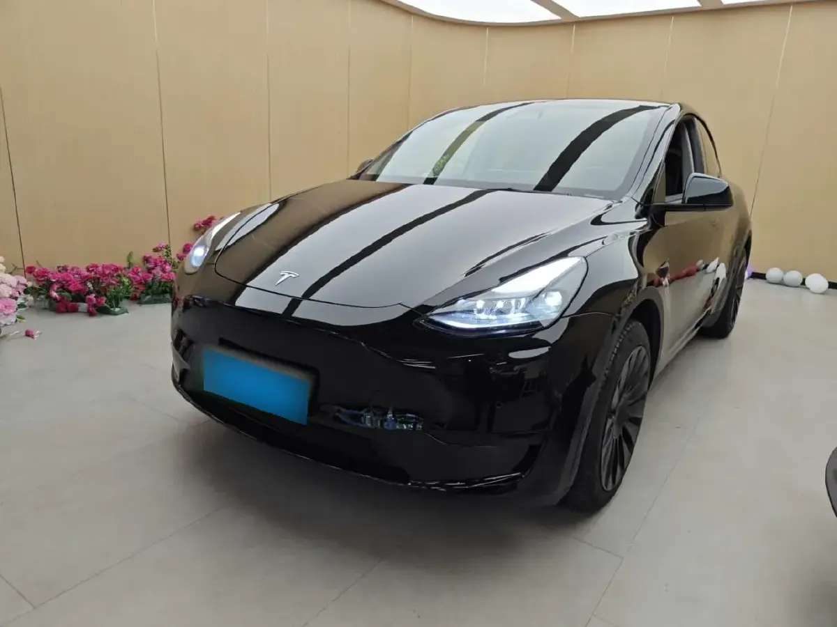 2022 Tesla Model Y BEV 60KWH