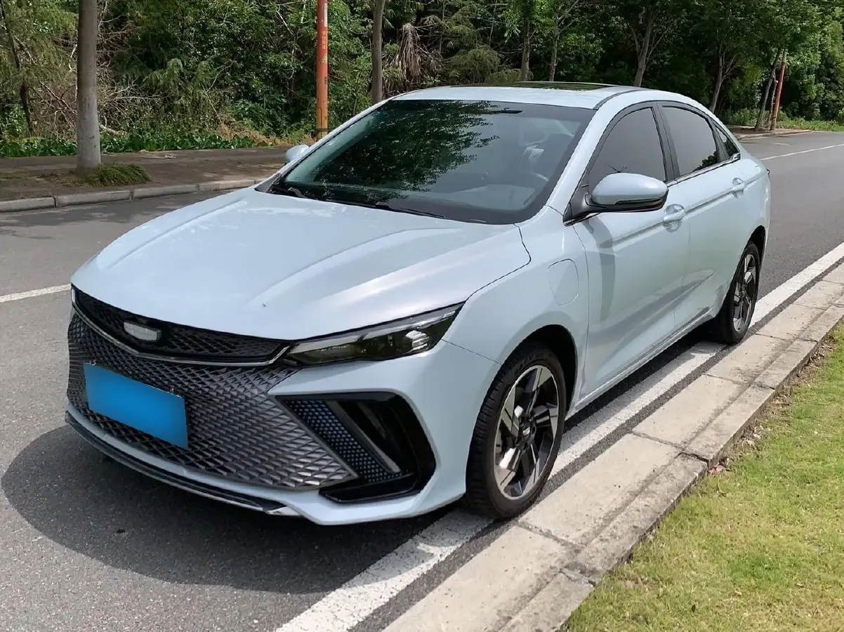 2022 Geely Emgrand L HiP 1.5T 181HP L4 3DHT PHEV 15.5KWH