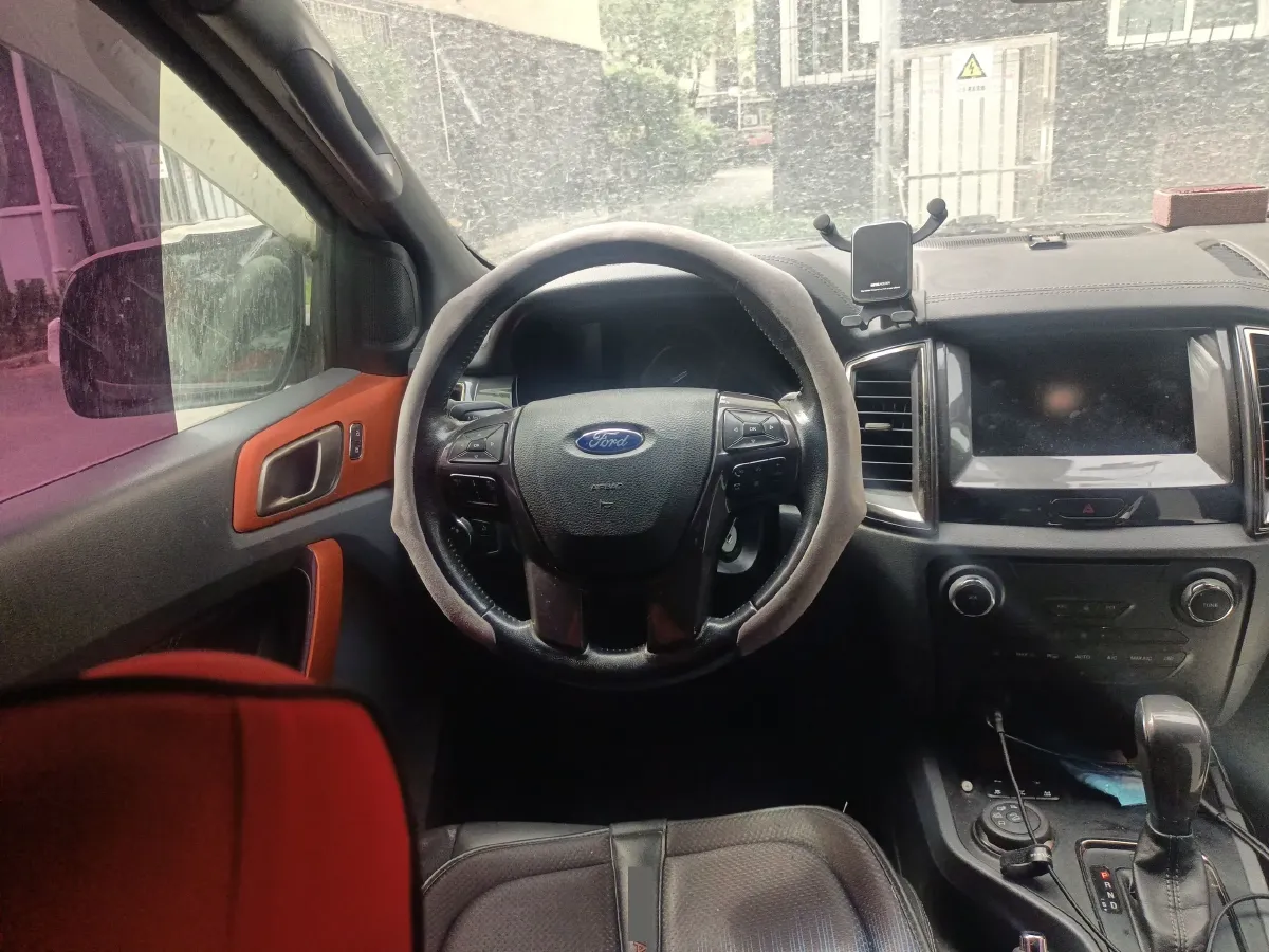 2016 Ford Everest 2.0T 245HP L4 6AT,autocango,china used car exporter,china ev exporter,chinese used car exporter,chinese used ev exporter