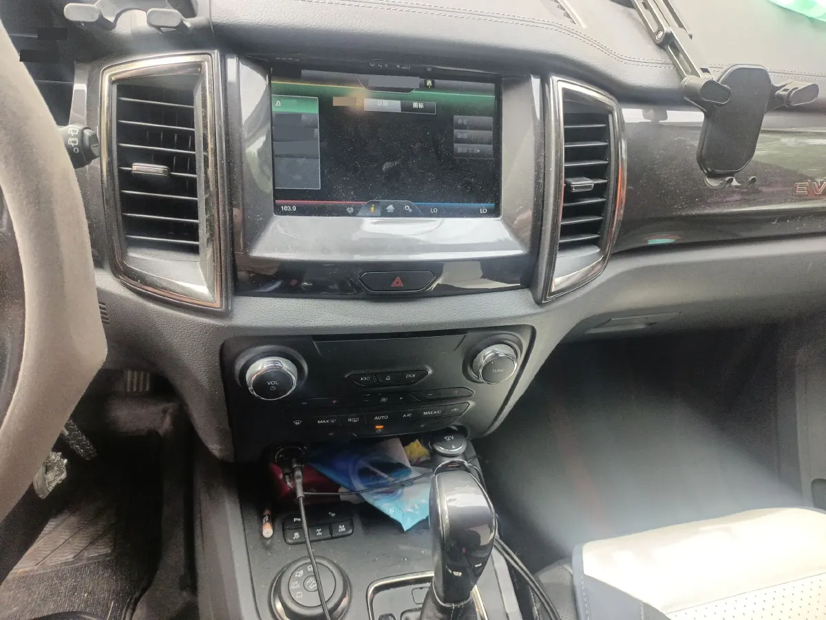 2016 Ford Everest 2.0T 245HP L4 6AT,autocango,china used car exporter,china ev exporter,chinese used car exporter,chinese used ev exporter