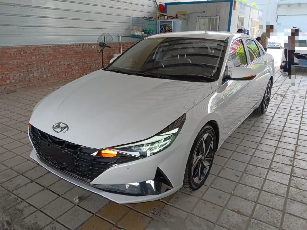 2022 Hyundai Elantra 1.5L 115HP L4 CVT