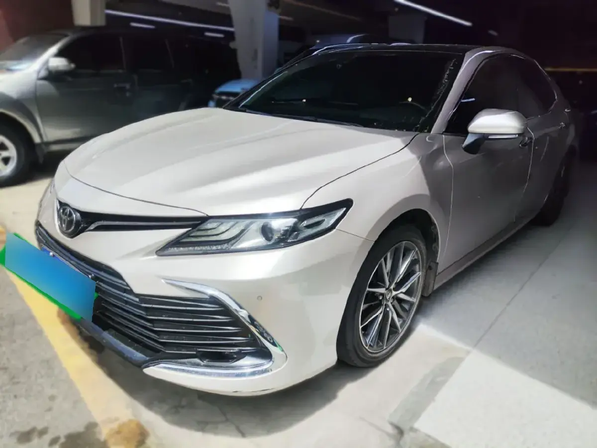 2021 Toyota Camry 2.5L 209HP L4 8AT