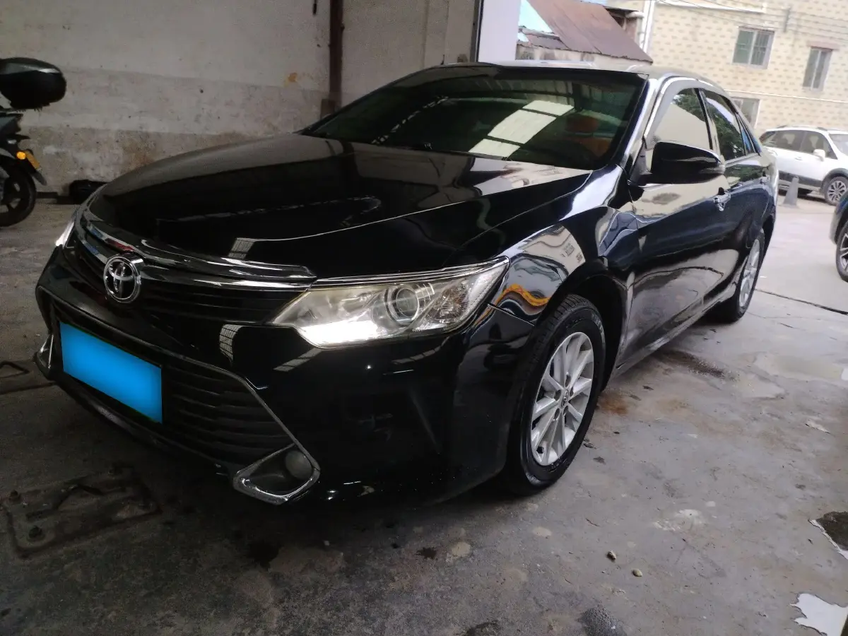 2015 Toyota Camry 2.0L 167HP L4 6AT