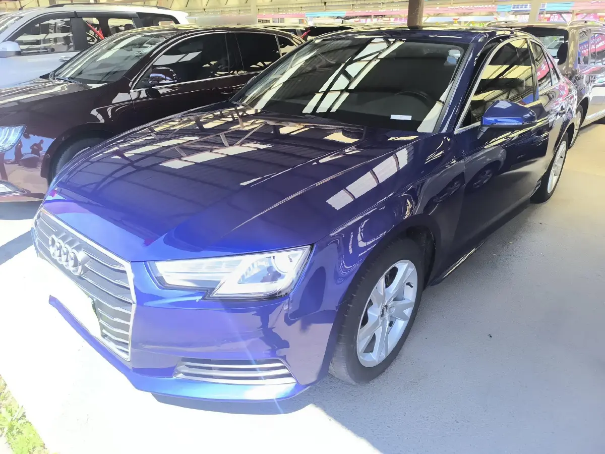 2017 Audi A4L 2.0T 190HP L4 7DCT