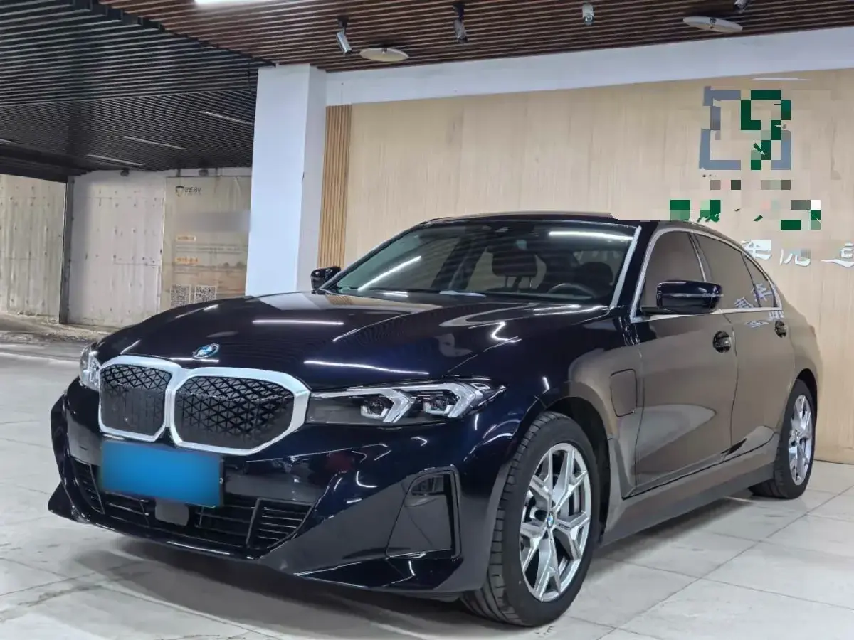 2025 BMW i3 BEV 70KWH