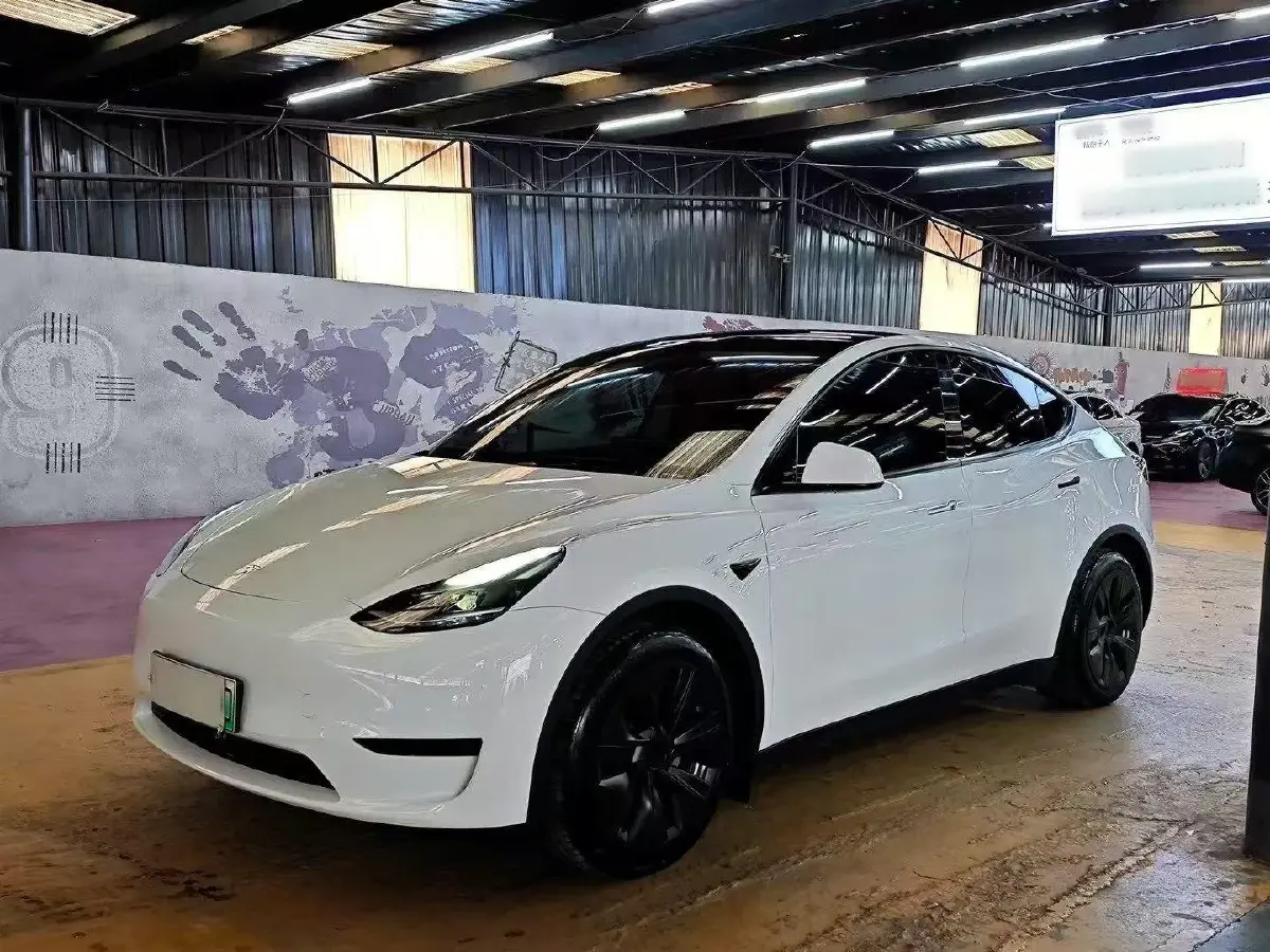 2022 Tesla Model Y BEV 60KWH