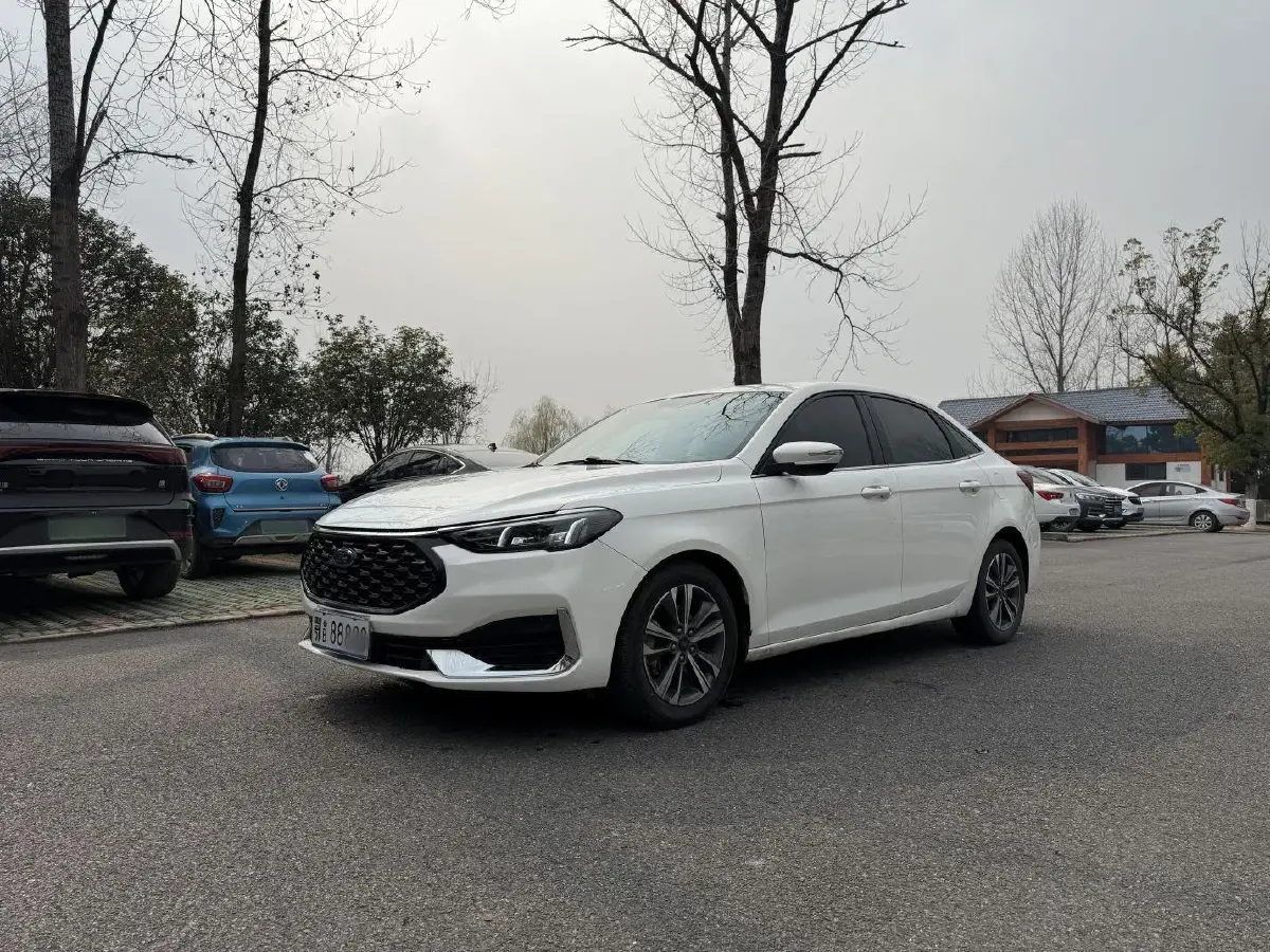 2021 Ford Escort 1.5L 122HP L3 6AT