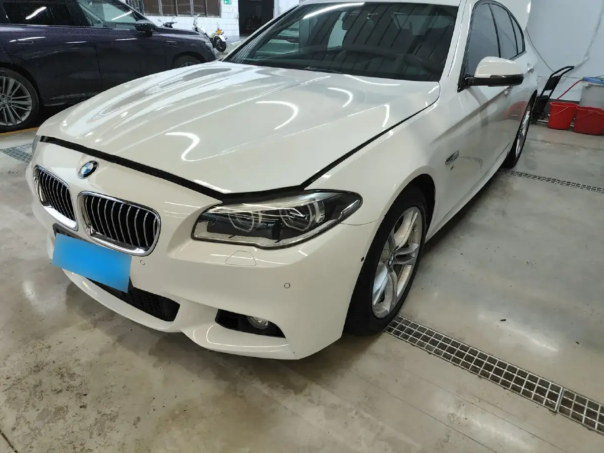 2014 BMW 5 Series 3.0T 306HP L6 8AT