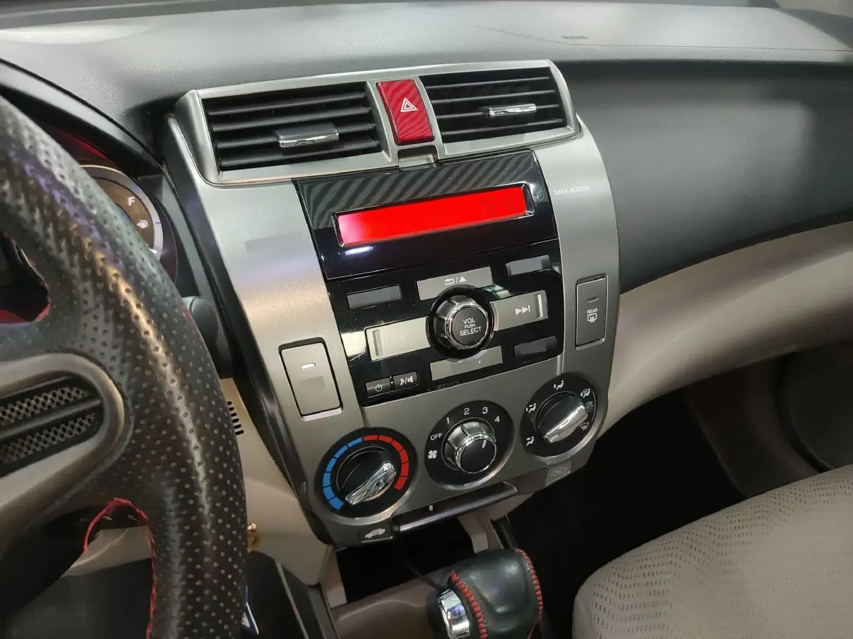 2012 Honda City Classic 1.5L 120HP L4 5AT,autocango,china used car exporter,china ev exporter,chinese used car exporter,chinese used ev exporter