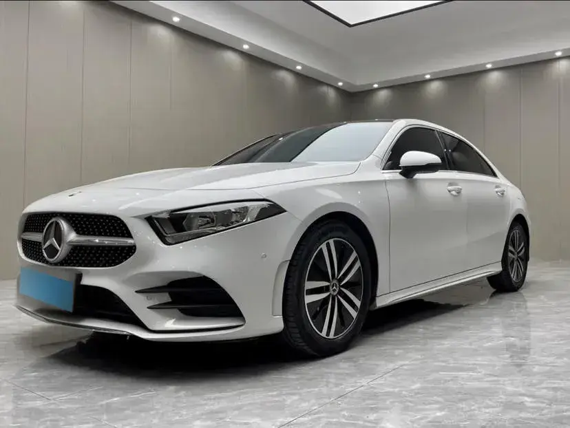2019 Mercedes-Benz A Class 1.3T 136HP L4 7DCT