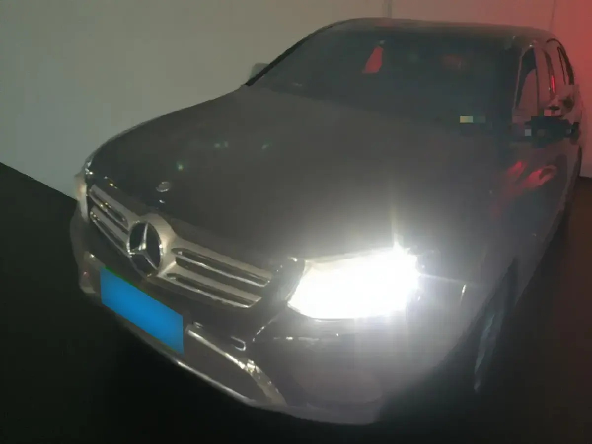 2017 Mercedes-Benz GLC Class 2.0T 184HP L4 9AT