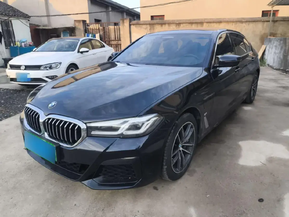 2021 BMW 5 Series 2.0T 184HP L4 8AT PHEV 17.7KWH