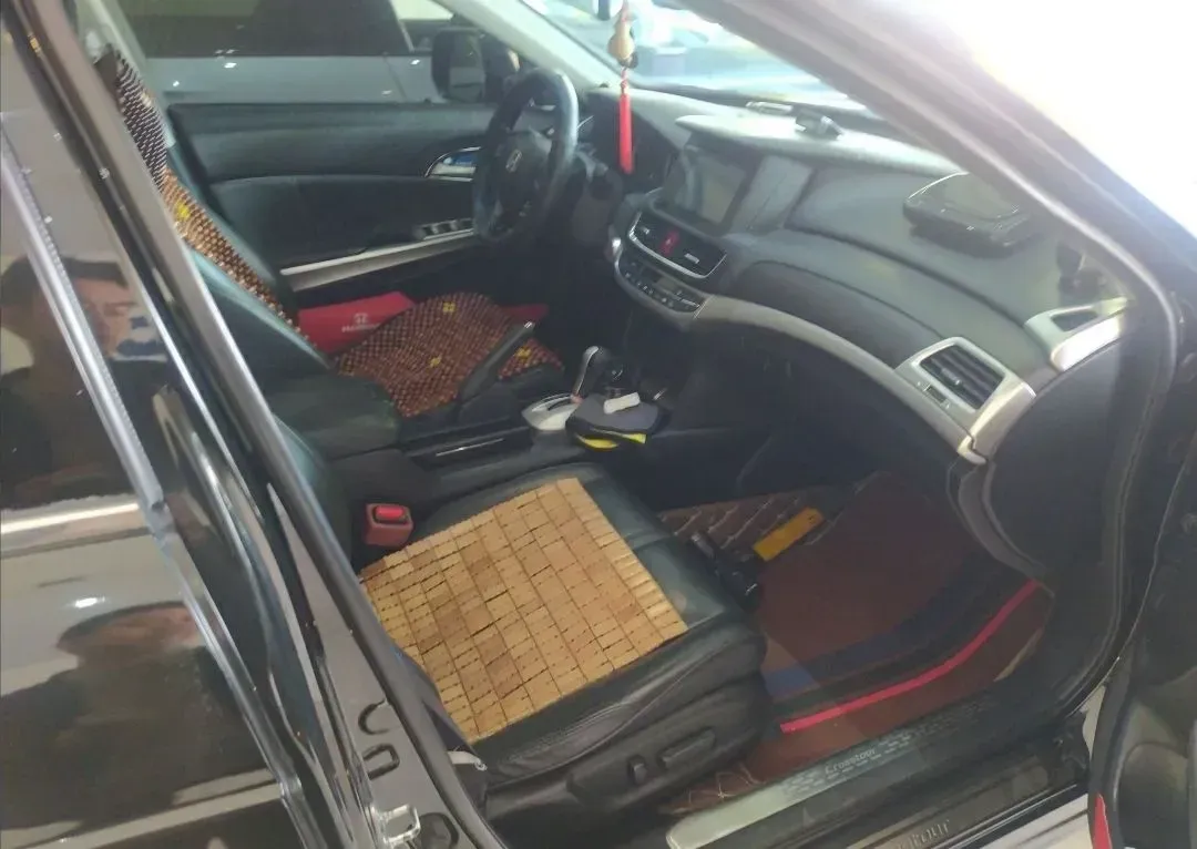 2016 Honda Crosstour 2.4L 197HP L4 5AT,autocango,china used car exporter,china ev exporter,chinese used car exporter,chinese used ev exporter