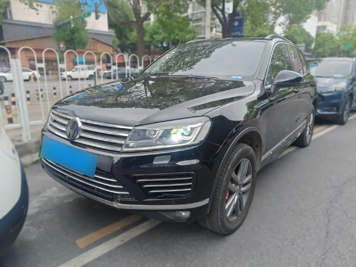 2017 Volkswagen Touareg 3.0T 320HP V6 8AT