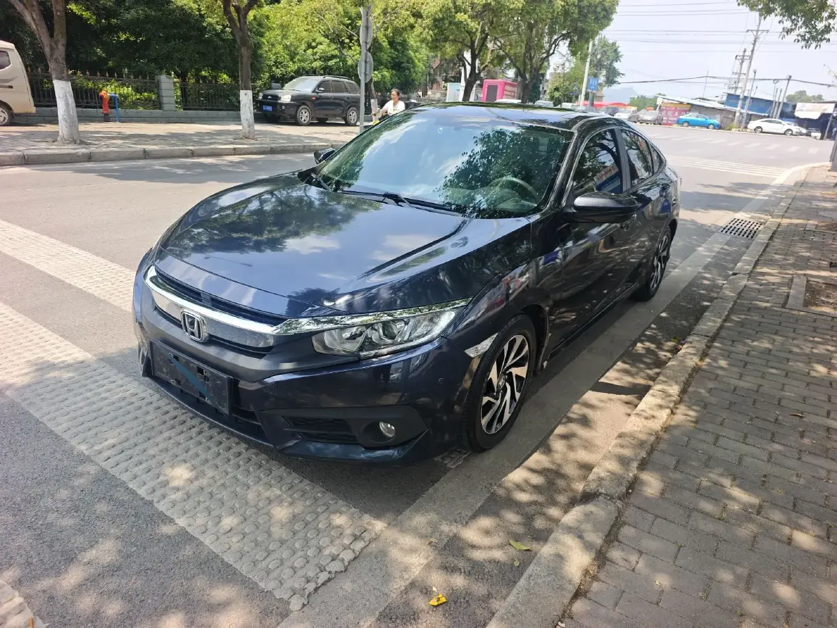 2016 Honda Civic 1.5T 177HP L4 CVT