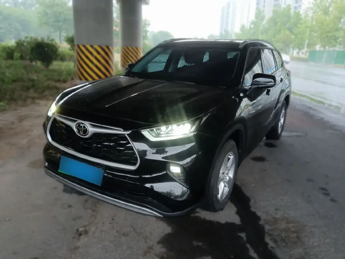 2024 Toyota Highlander 2.5L 189HP L4 E-CVT Hybrid