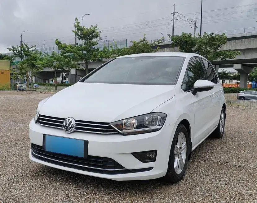 2016 Volkswagen Golf Sportsvan 1.6L 110HP L4 6AT