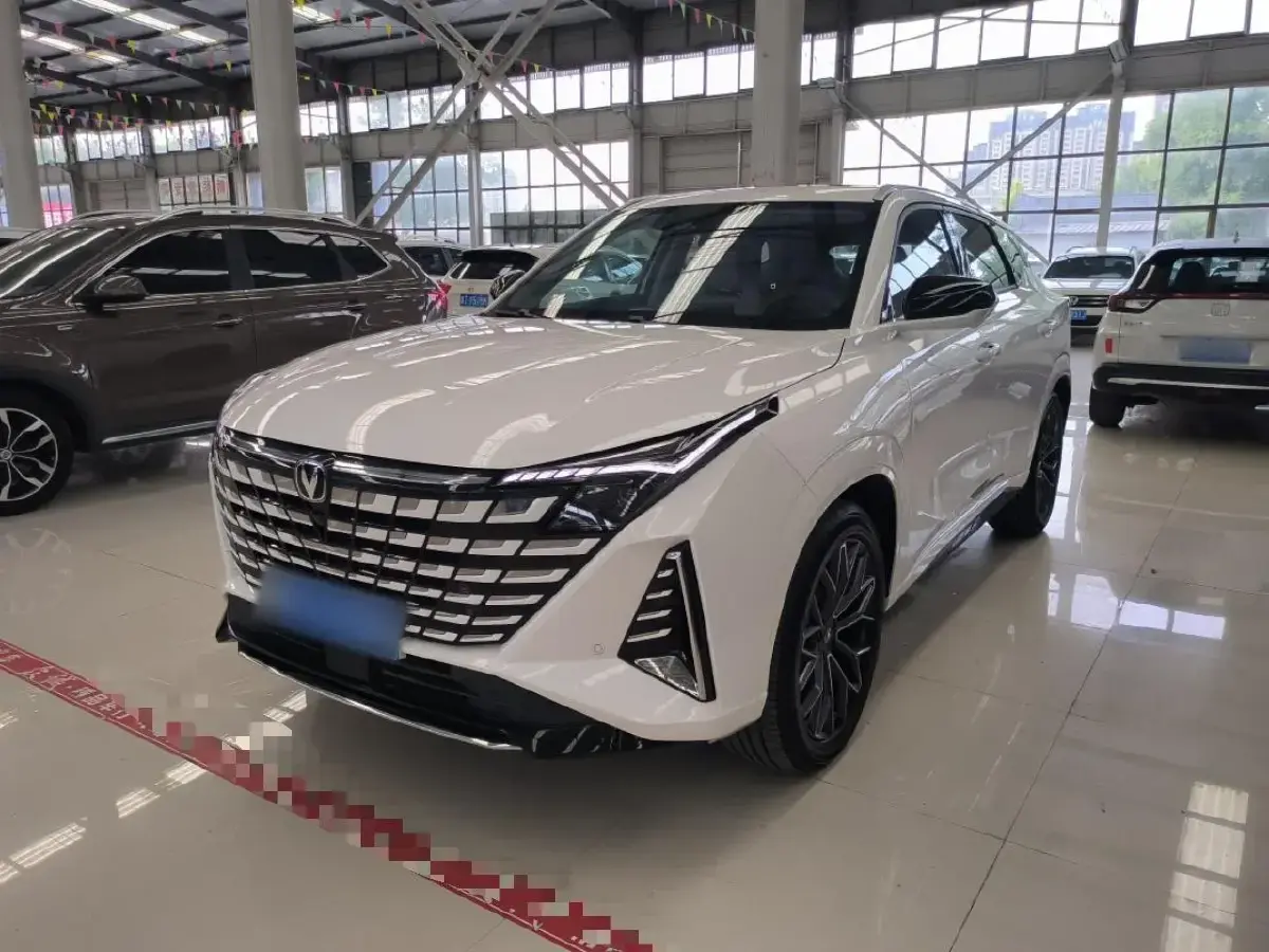 2025 ChangAn UNI-Z 1.5T 188HP L4 7DCT
