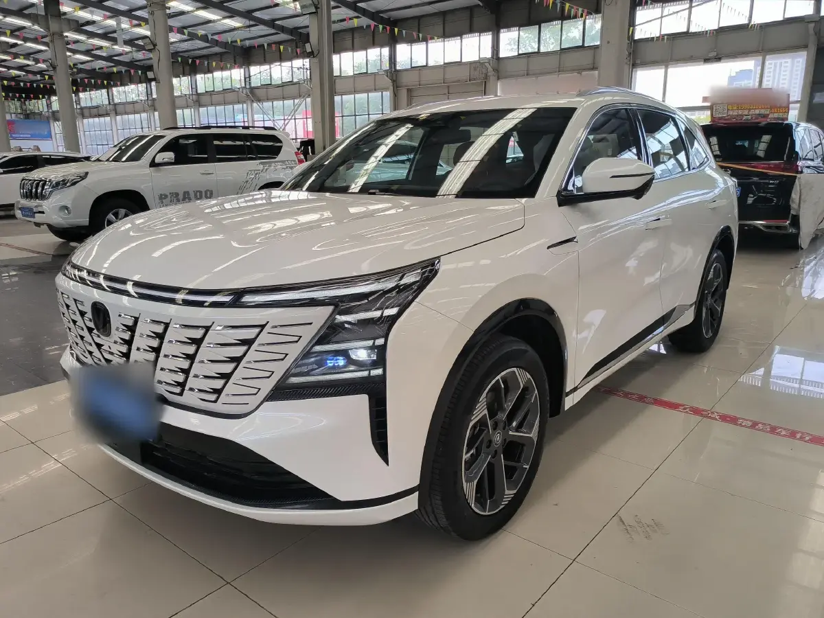 2025 ChangAn CS75 Plus 1.5T 192HP L4 8AT